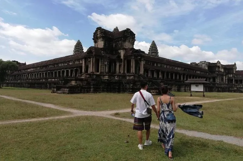 Featured tour with 3 reviews: Afternoon Angkor Wat Private Tour with Sunset
