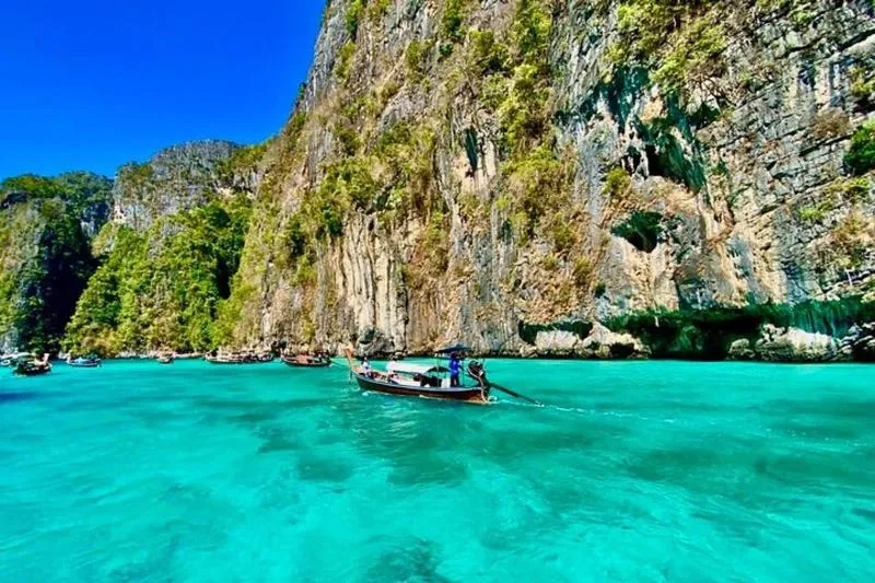 Phi Phi Early Bird & 4 Islands – Day Tour by Speedboat From Krabi