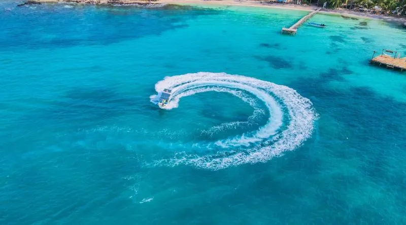 Three Islands Speedboat Tour with Lunch