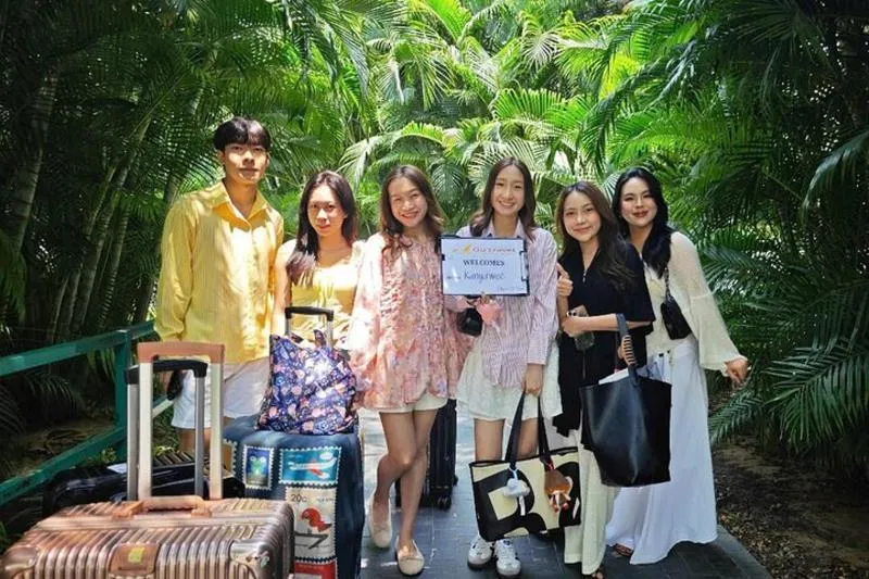 Transfer from Da Nang Hotel to Airport by Private Car