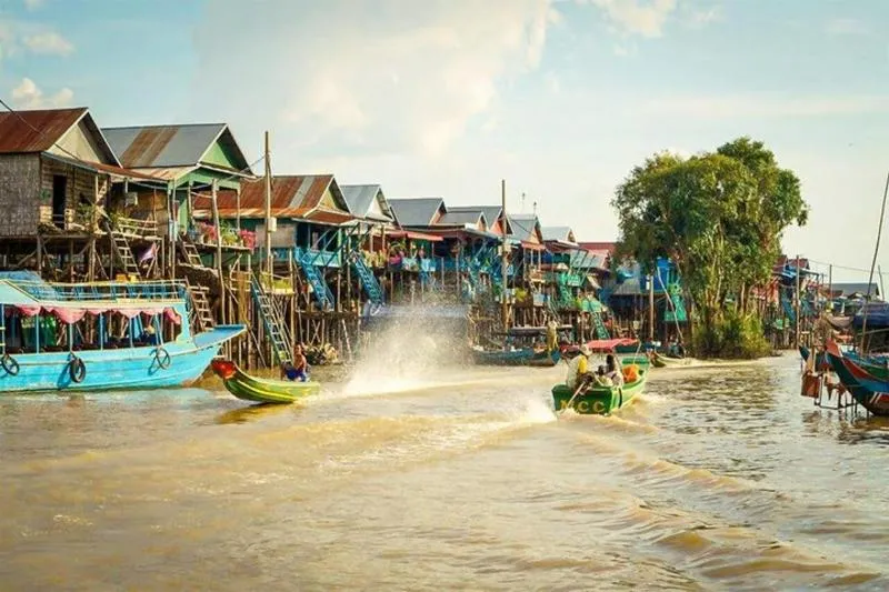 Featured tour with 34 reviews: Kampong Phluk Floating Village Tour by Boat