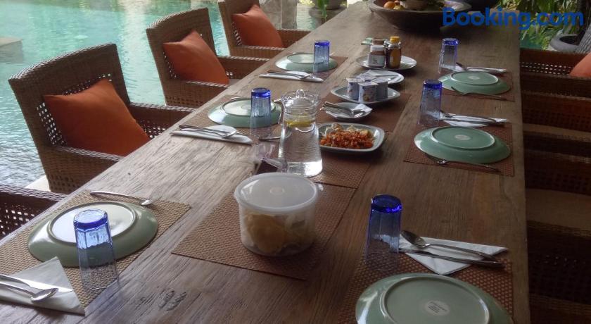 Get Puri Ratu Jimbaran Villa Gif