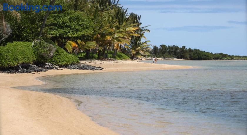 View Molokai Beach House Pictures