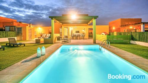 Apartamento con piscina en Costa de Antigua