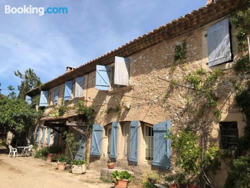 Apartamento con piscina en Tarascon.