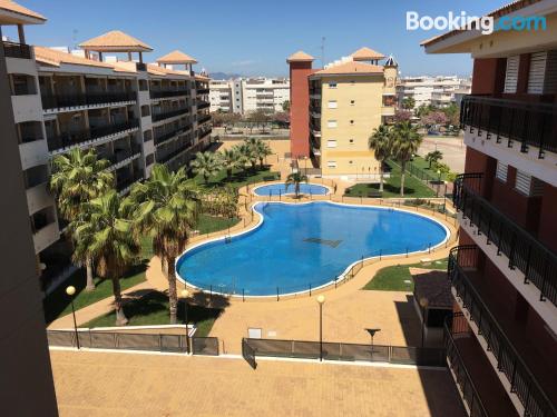 Apartamento apto para animales en Canet De Berenguer con vistas y internet.