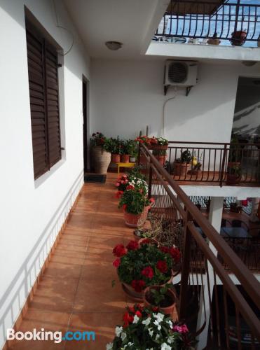 Appartement avec terrasse. À Ulcinj