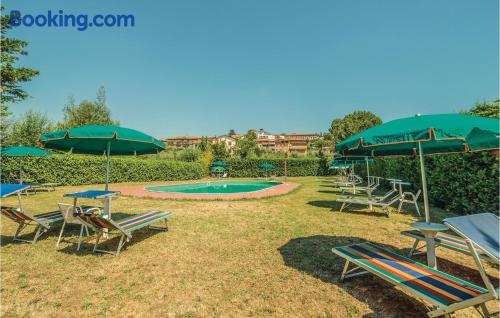 Appartamento con piscina. Tuoro sul trasimeno dalla vostra finestra!