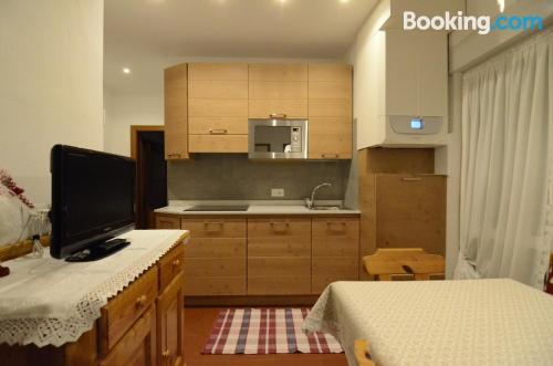 Confortable appartement avec 2 chambres. Dans le centre, Internet