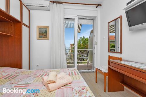 Apartamento com terraço em Makarska