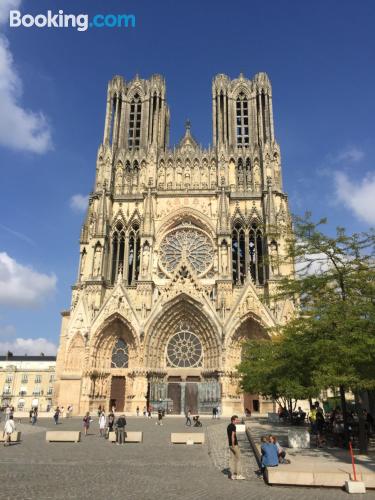 Aconchegante apartamento em Reims. Perto do centro