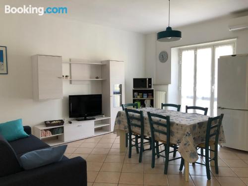 Espacioso apartamento en San Bartolomeo al Mare, en el centro