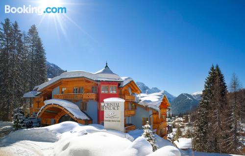 Madonna Di Campiglio aan zijn voeten! Terras!