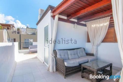 Apartamento con terraza. Ideal para cinco o más