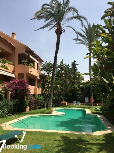 Apartamento de 110m2 en Marbella con piscina.