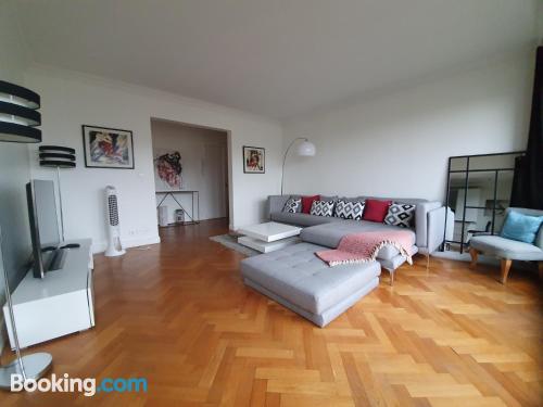 2 bedrooms home in Paris with terrace.