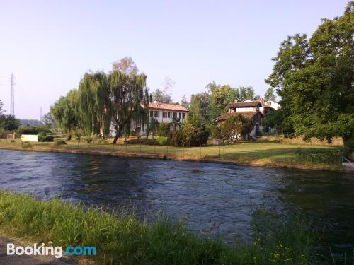 Appartement chiens bienvenus à Abbiategrasso. Terrasse!.