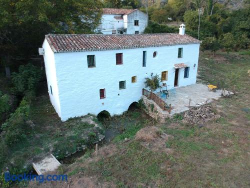 Appartement avec terrasse à Benaoján.