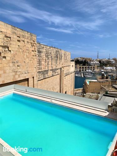 Appartement à Birgu. Avec terrasse!.