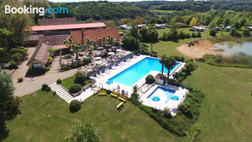 Appartamento con terrazza e piscina. Douville ai vostri piedi!