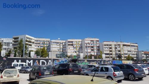 Appartement avec Internet et terrasse. À Almada