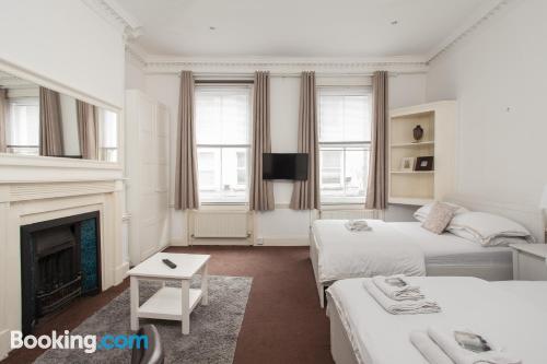 Straordinario appartamento con 1 camera da letto nel midtown di Londra