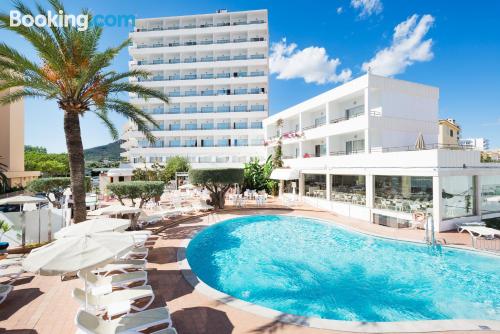 Ferienwohnung mit Terrasse. In Cala Millor