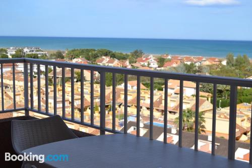 Grosso apartamento em Canet De Berenguer. Piscina e terraço