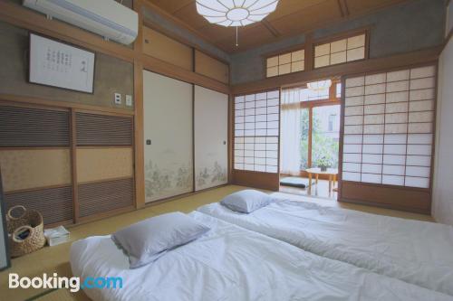 Appartement avec terrasse et Wifi à Osaka, avec l'air concdetionné!