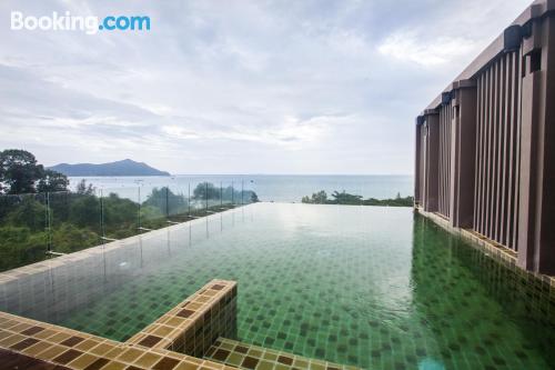 Apartamento com piscina em Bang Sare