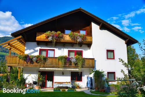 Apartamento de 2 quartos em Sankt Lorenzen ob Murau. Terraço!