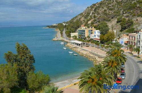 Bonito apartamento de dos dormitorios en Korinthos