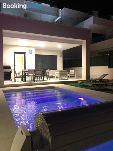 Apartamento com piscina, perfeito para famílias