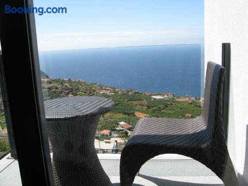 Appartamento con terrazza. Arco da Calheta a portata di mano!