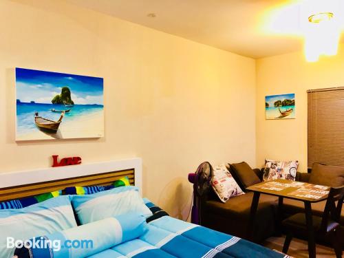 Apartamento com terraço em Praia de Nai Thon