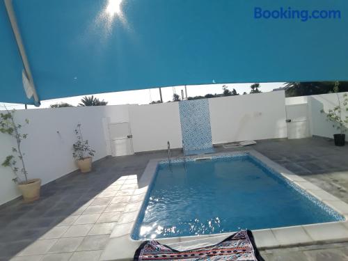 Apartamento con piscina en Houmt Souk.