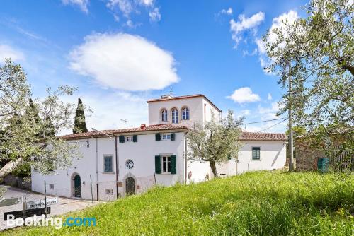 Appartement avec wifi et terrasse. Familler.