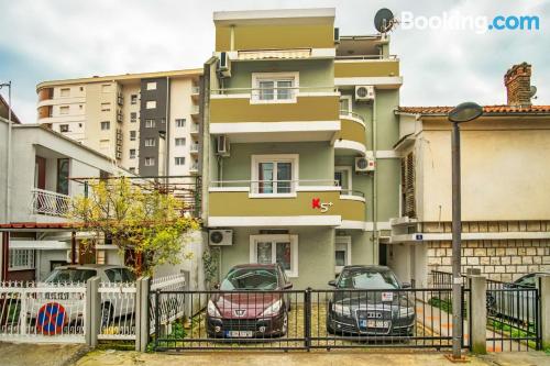 Appartement à Budva. Terrasse et internet!.