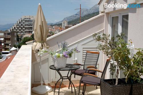 Apartamento con terraza y internet