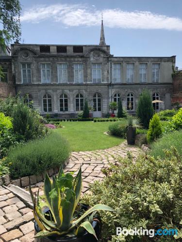 Studio à Arras. Terrasse!