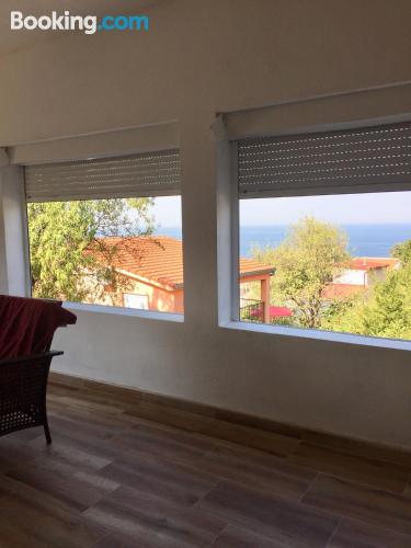 Apartamento de 85m2 en Utjeha con vistas.