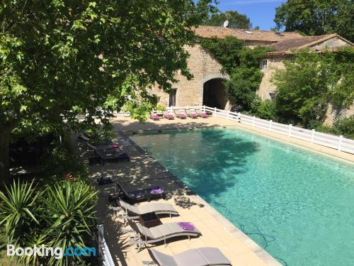 Apartamento em Nîmes. Terraço!