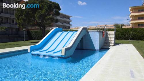 Apartamento em l'Estartit. Terraço e piscina