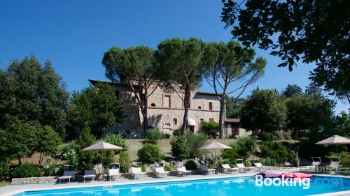 Appartement avec piscine à Mantignana