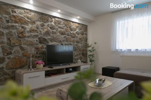 Terrace and wifi apartment in Otočac. Comfortable and incredible location