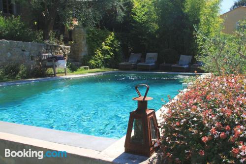 Apartamento con terraza y wifi en Mougins. Pet friendly