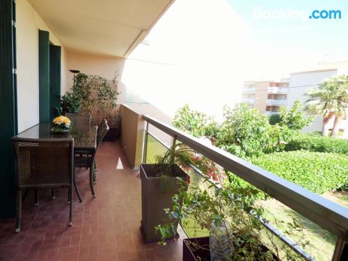 Appartement avec terrasse. À La Seyne-sur-Mer