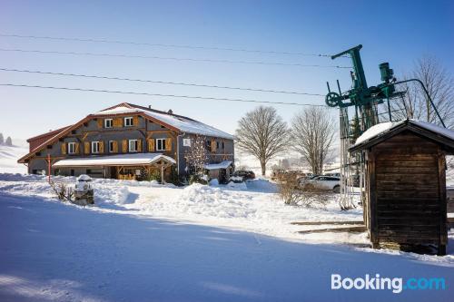 Pratique appartement pour couples. Avec terrasse!