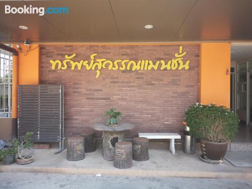 Apartamento com terraço em Suphan Buri