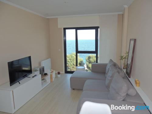 One bedroom apartment in Ribeira. Petite!